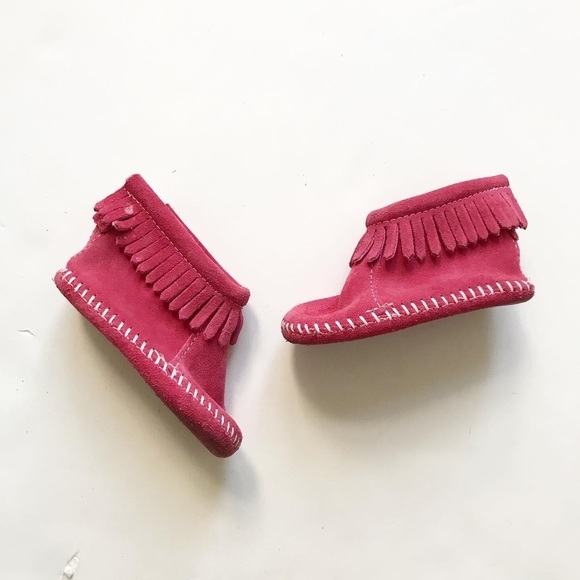 Minnetonka Other - Minnetonka pink suede fringe boots VGUC  size 5